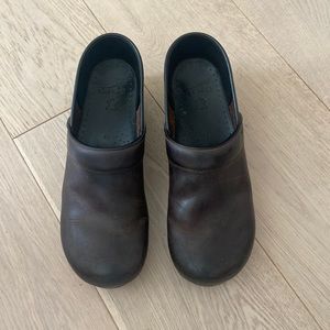 Dansko clogs size 43